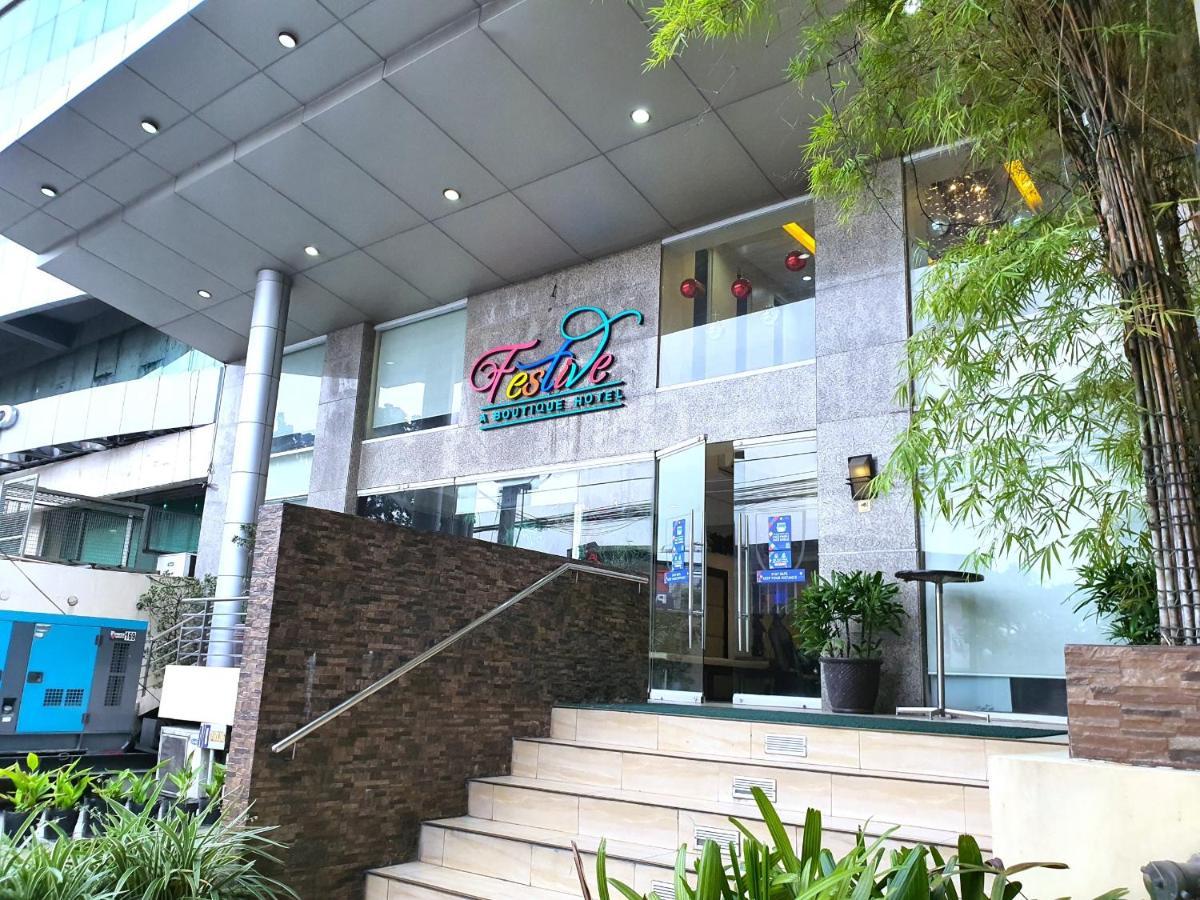 Festive Hotel Makati Paco Exterior foto